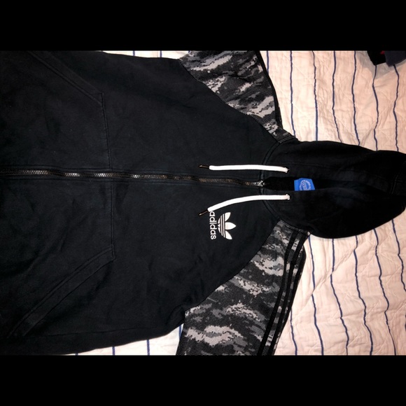 Adidas Camo jacket - Picture 1 of 2